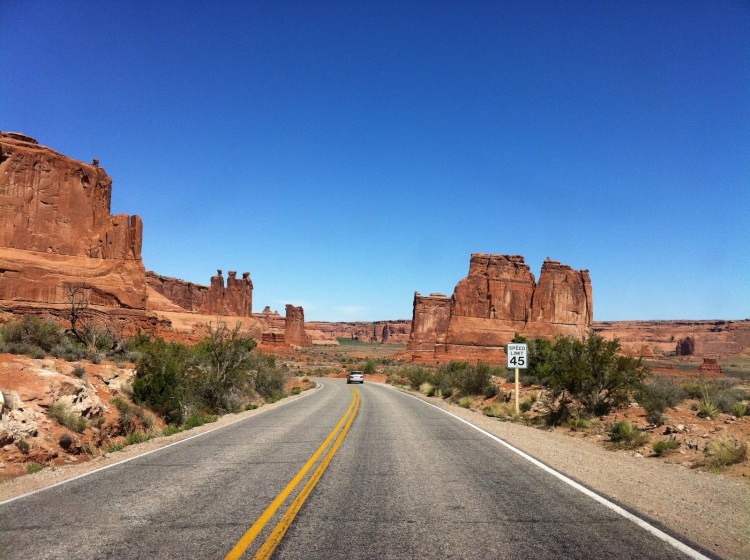 ARCHES_ROAD