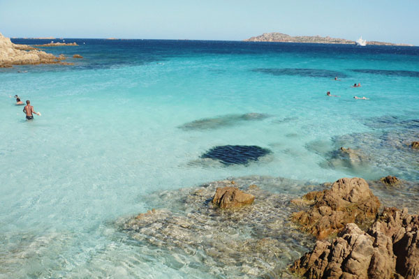 Final preparations are being made at the location of Chelsea Clintons wedding. Bill and Hillary Clinton's only daughter is set to marry Marc Mezvisky on Saturday July 31st at Astor Courts, near Rhinebeck, NY. Workers have erected a huge white marquee for Clinton's star studded reception as well as a gazebo where the couple will possibly tie the knot. Marked police are parked on site for added security.